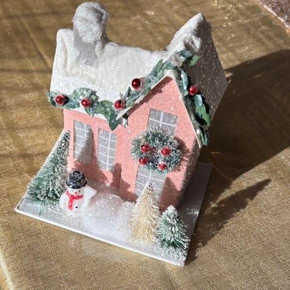 Pier 1 Nostalgic Village Set of 4 Light-Up Houses - Picture 14 of 14